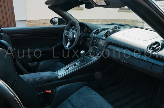 Gallery image 9