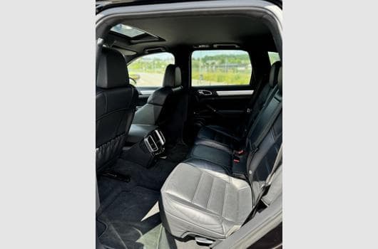 Gallery image 12