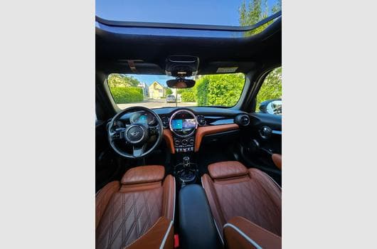 Gallery image 12
