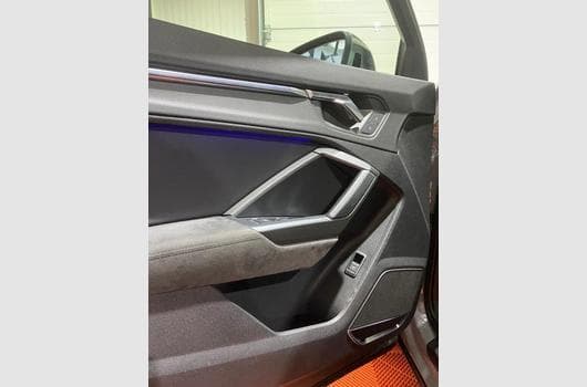 Gallery image 10