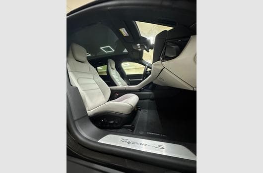 Gallery image 10