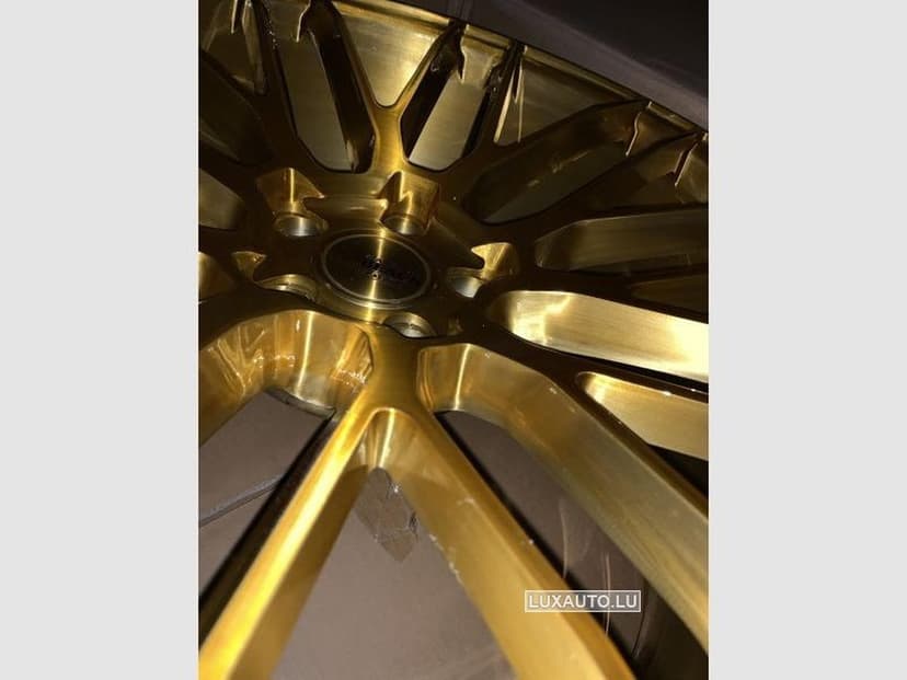 Gallery image 15