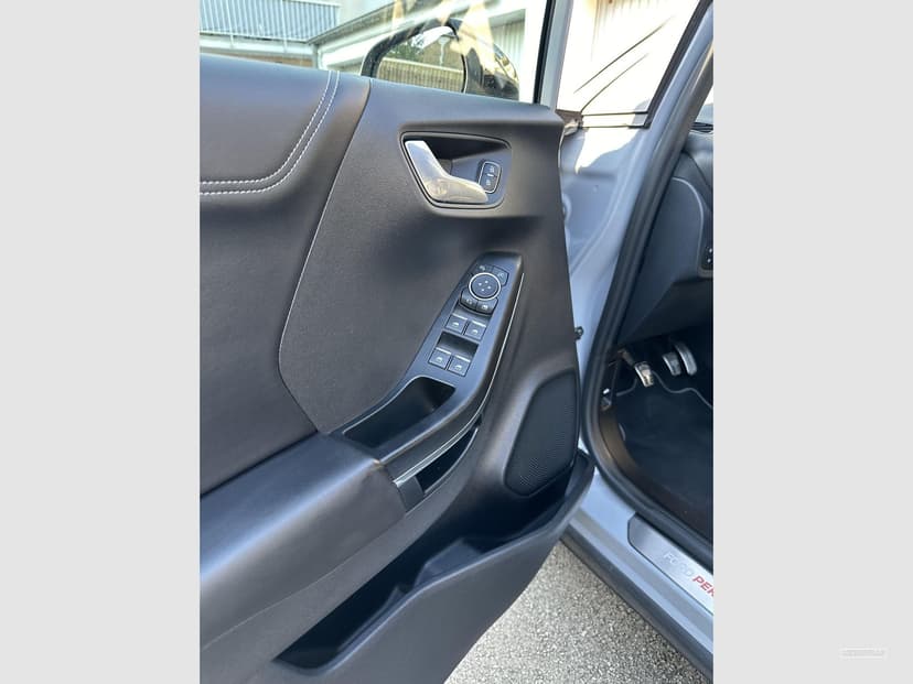 Gallery image 11