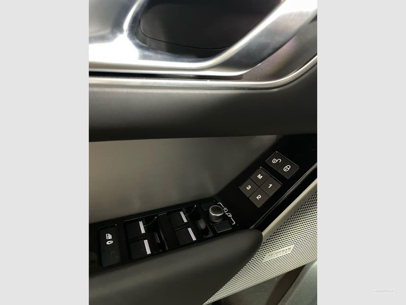 Gallery image 12