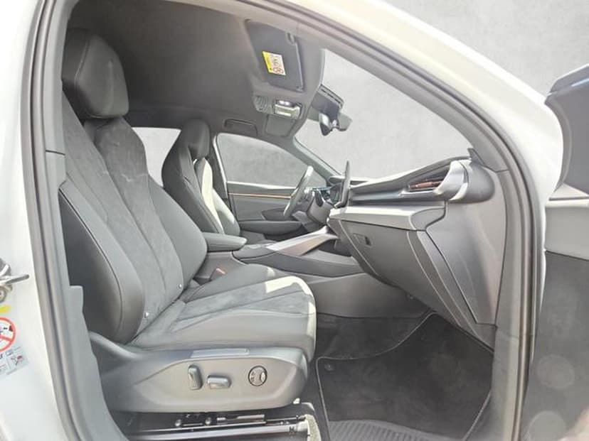 Gallery image 10