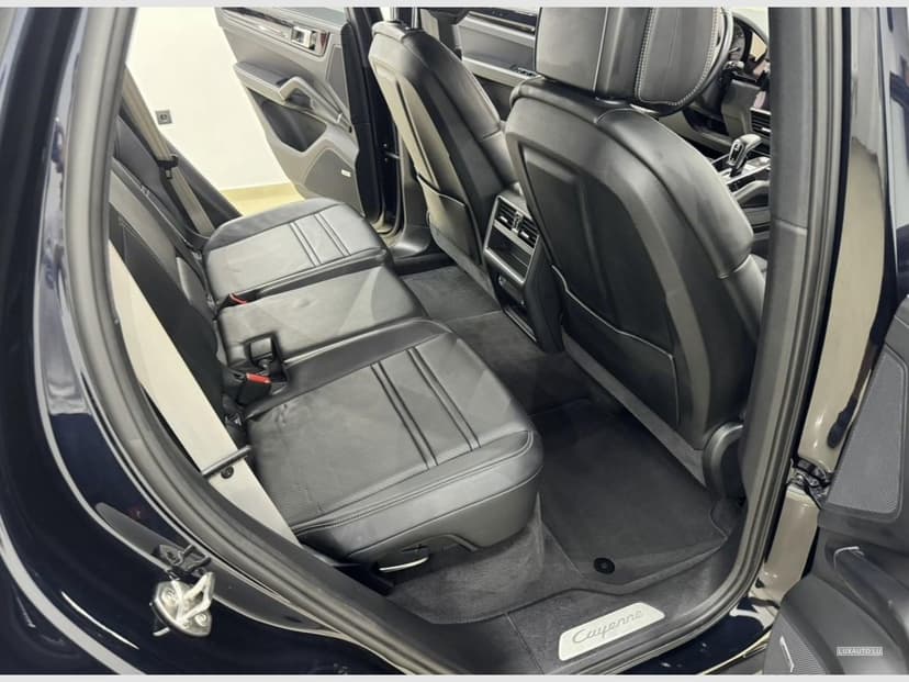 Gallery image 10
