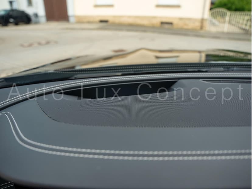 Gallery image 12