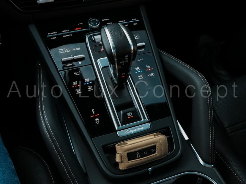 Gallery image 13