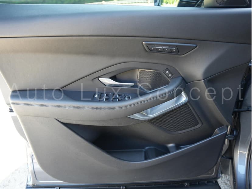Gallery image 11