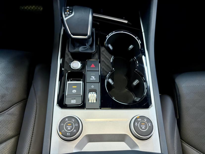 Gallery image 10