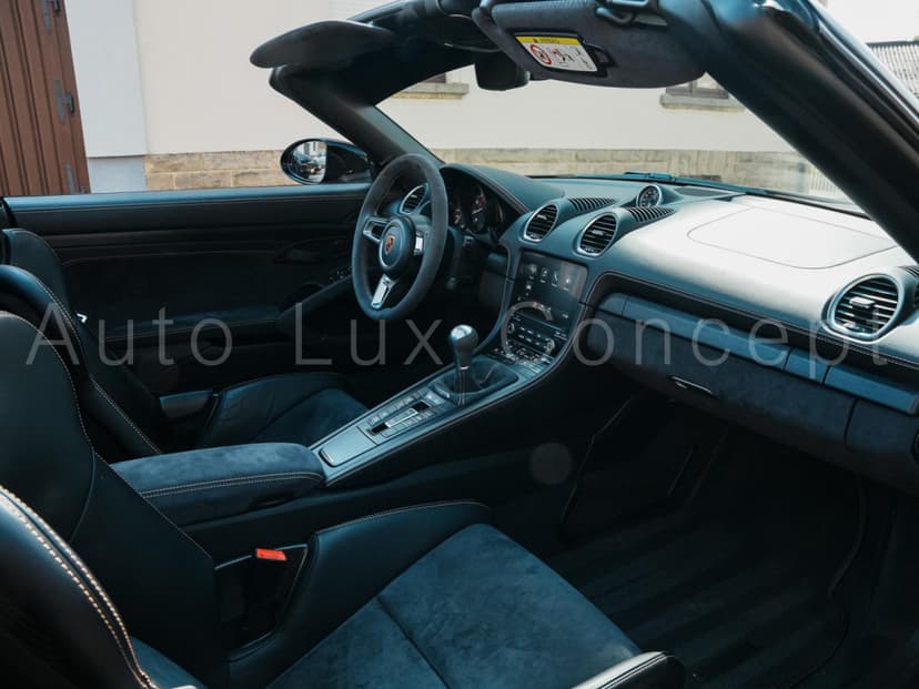 Gallery image 9