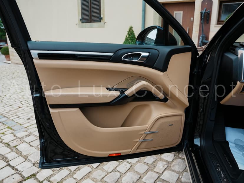 Gallery image 10