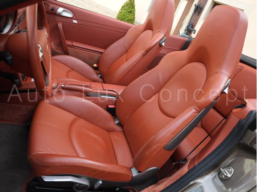 Gallery image 7