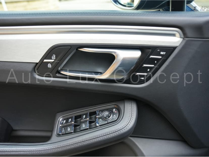 Gallery image 11