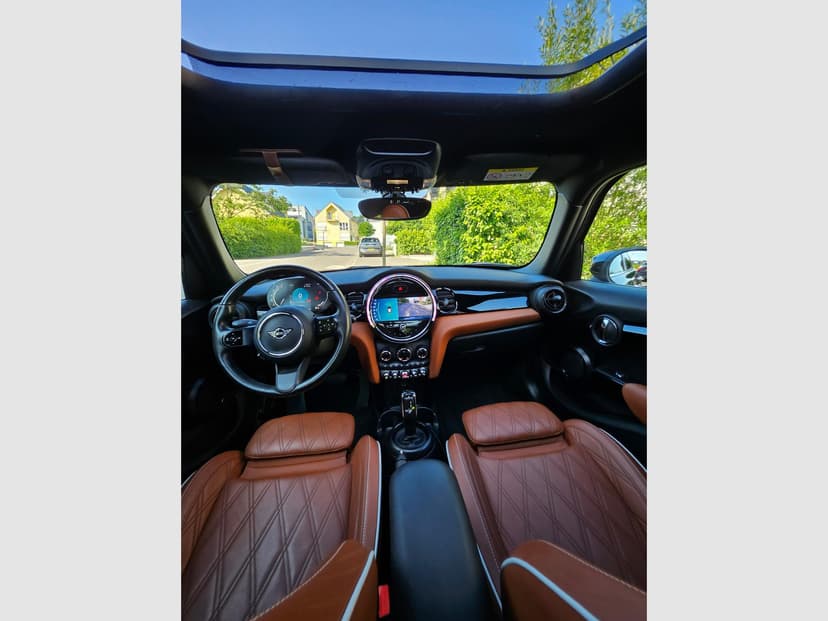 Gallery image 12