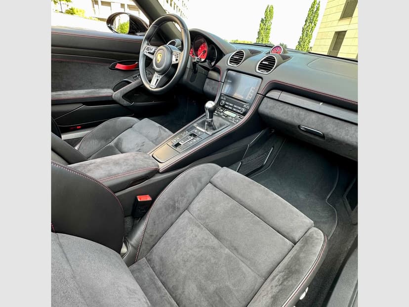 Gallery image 13