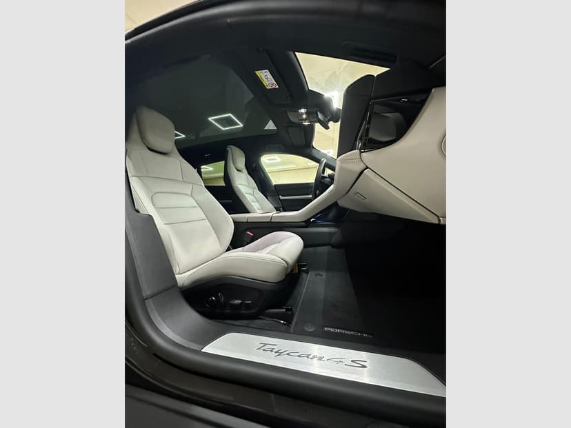 Gallery image 10