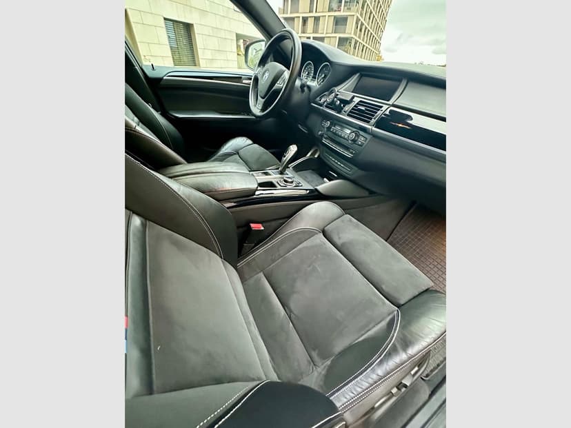 Gallery image 12